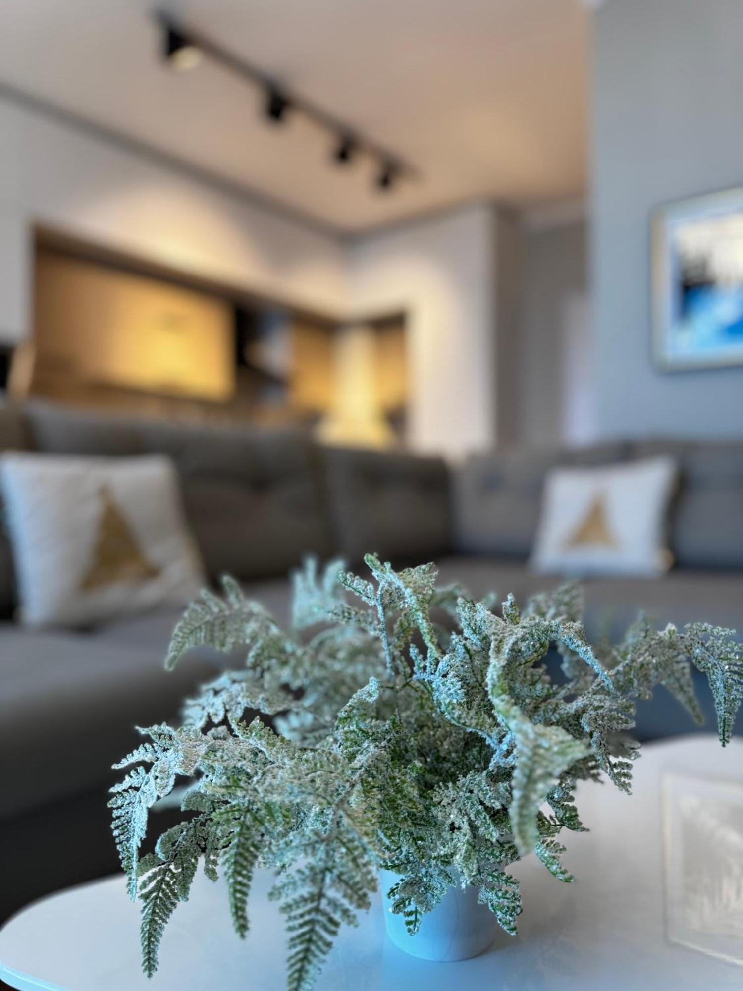 Sky & Sea View Luxury Apartments Dıraç Dış mekan fotoğraf