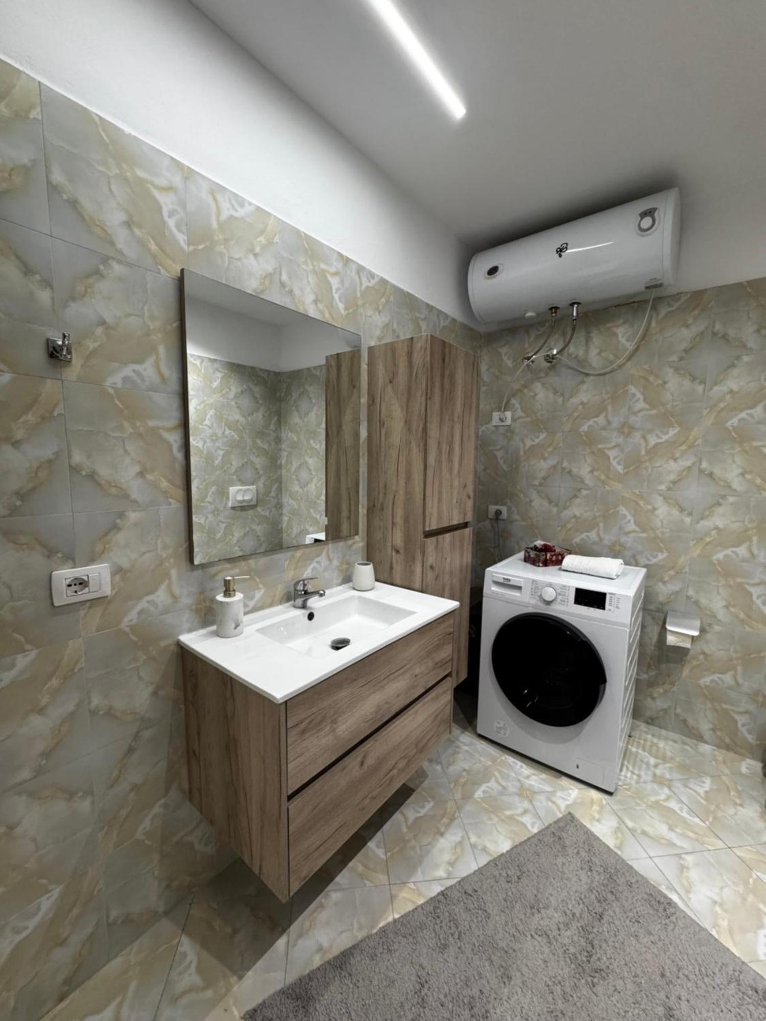 Sky & Sea View Luxury Apartments Dıraç Dış mekan fotoğraf